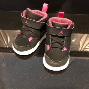 Baby Jordan’s sneakers size 4